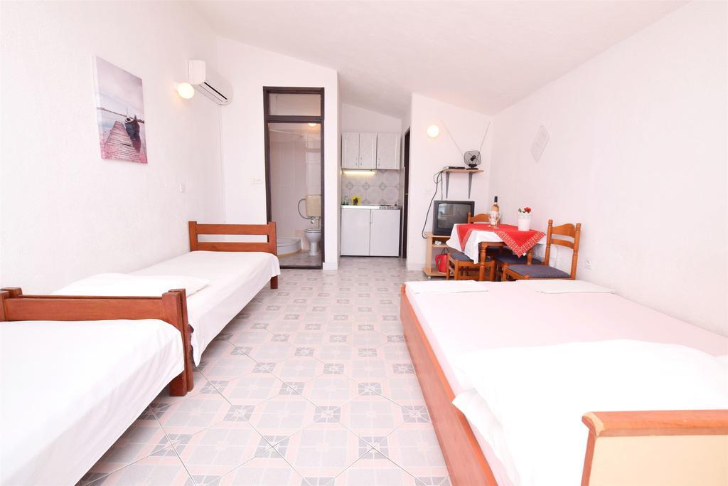 Apartments Dubravka Писак Екстериор снимка